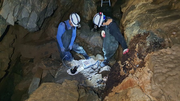 동굴 내부 측량